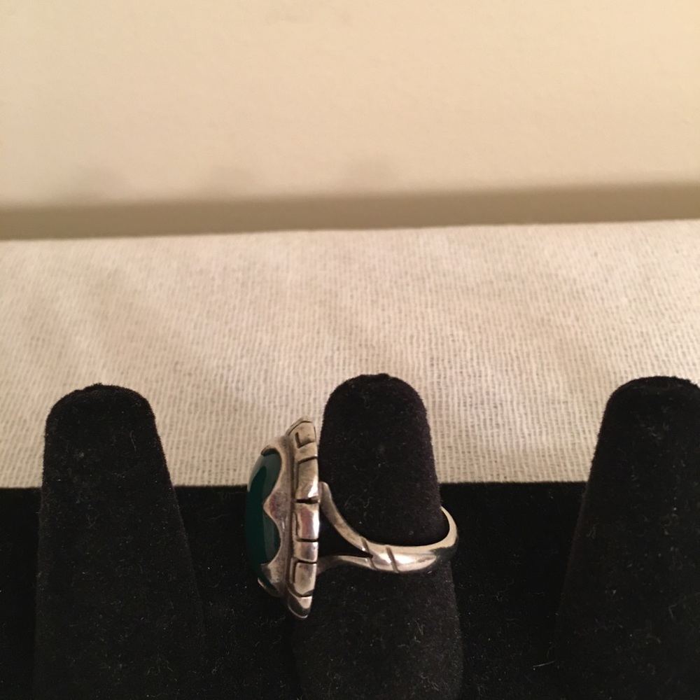 Sterling Silver with Green Gemstone Ring - Picture 3 of 8